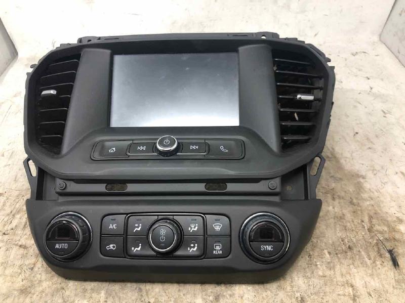 2019 GMC ACADIA Radio Audio - Image 2