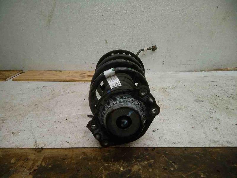 2019 CHEVROLET EQUINOX Strut - Image 2