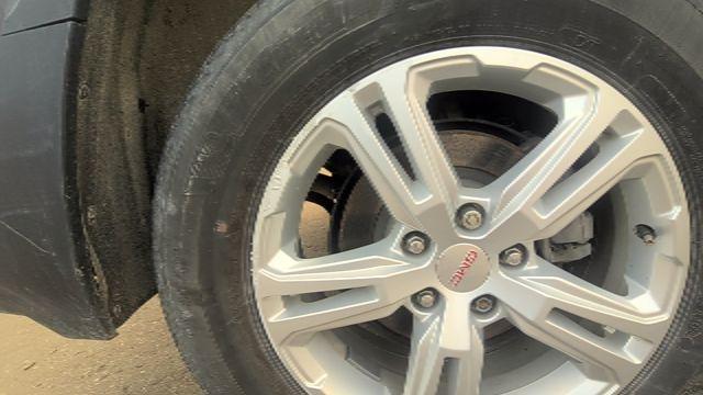 2020 GMC TERRAIN Wheel - Image 2
