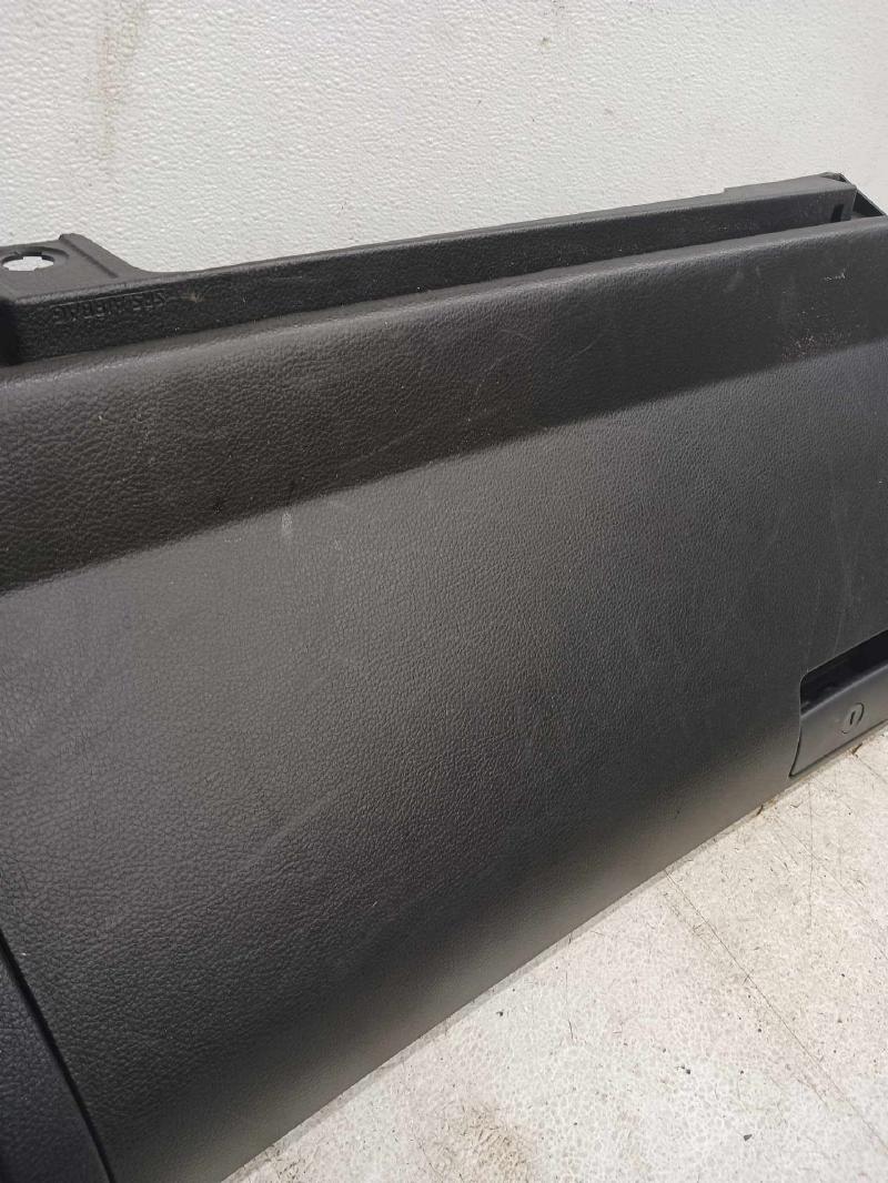 2021 NISSAN NISSAN TITAN Glove Box