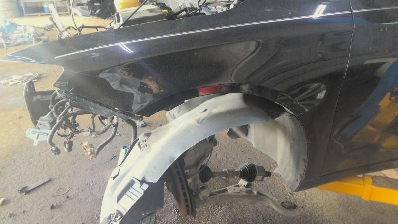 2015 CHRYSLER 200 Fender